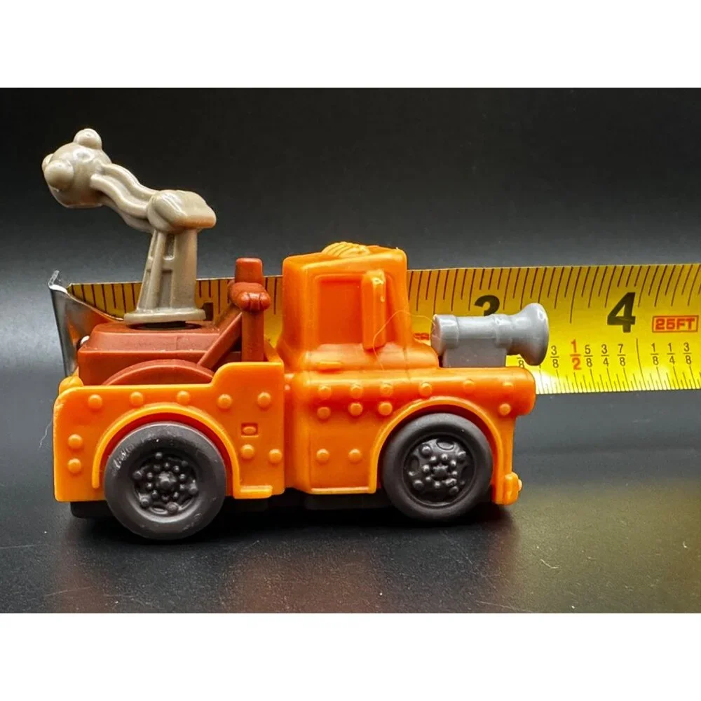Disney Pixar Cars On the Road Tow Mater Toy Truck‎ Figure McDonald’s Kids Meal